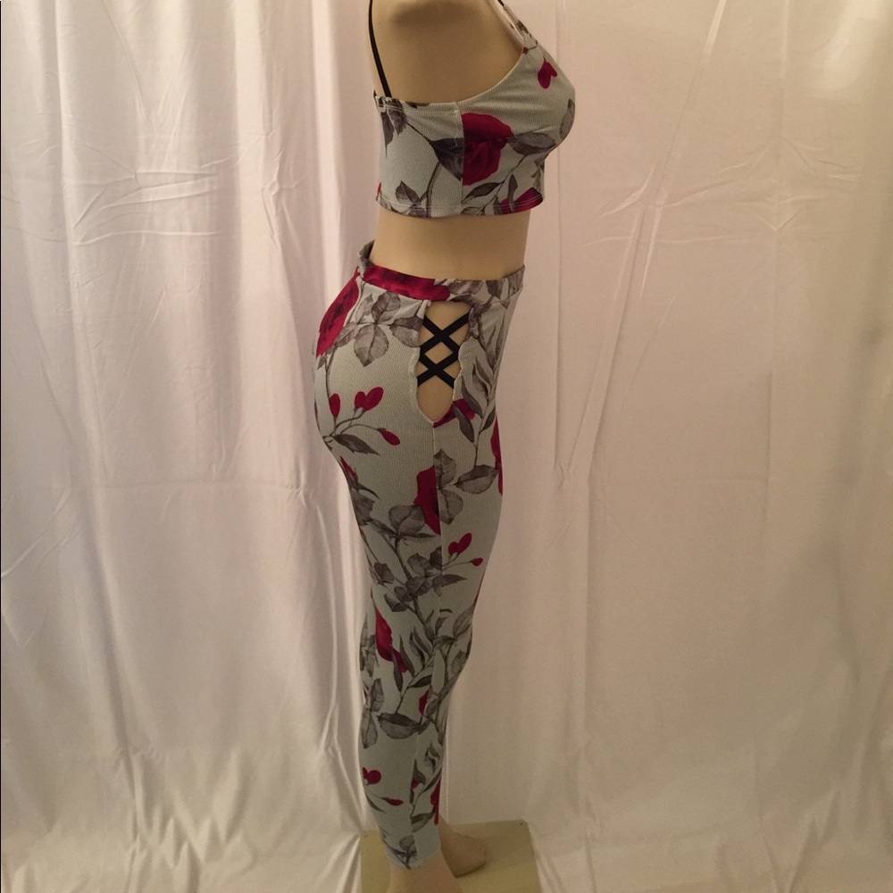 Sexy & Unique 2 Pc Set - Picture 3 of 4